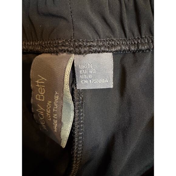 Sweaty Betty Explorer Cargo women’s black Pants size medium - Picture 6 of 6